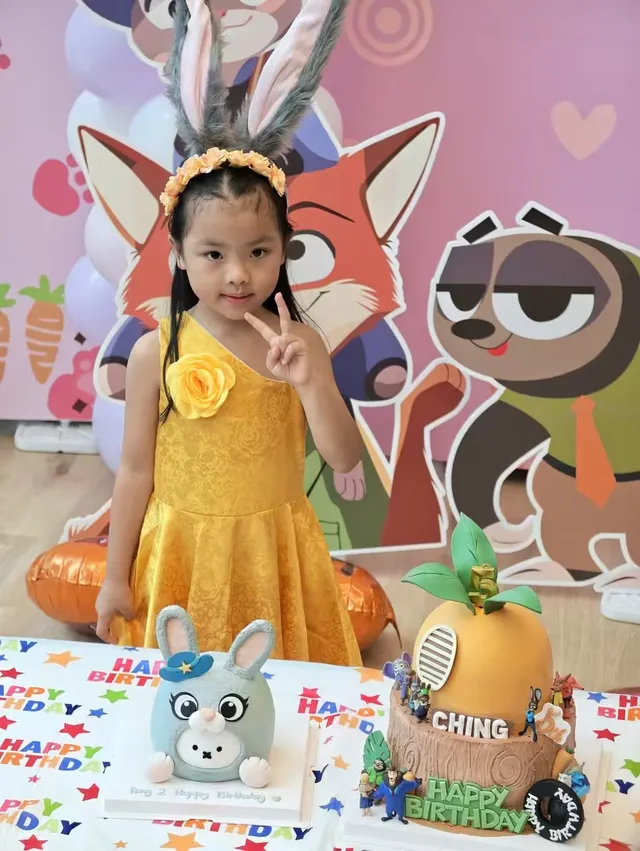 Birthday girl at a Kidstation party